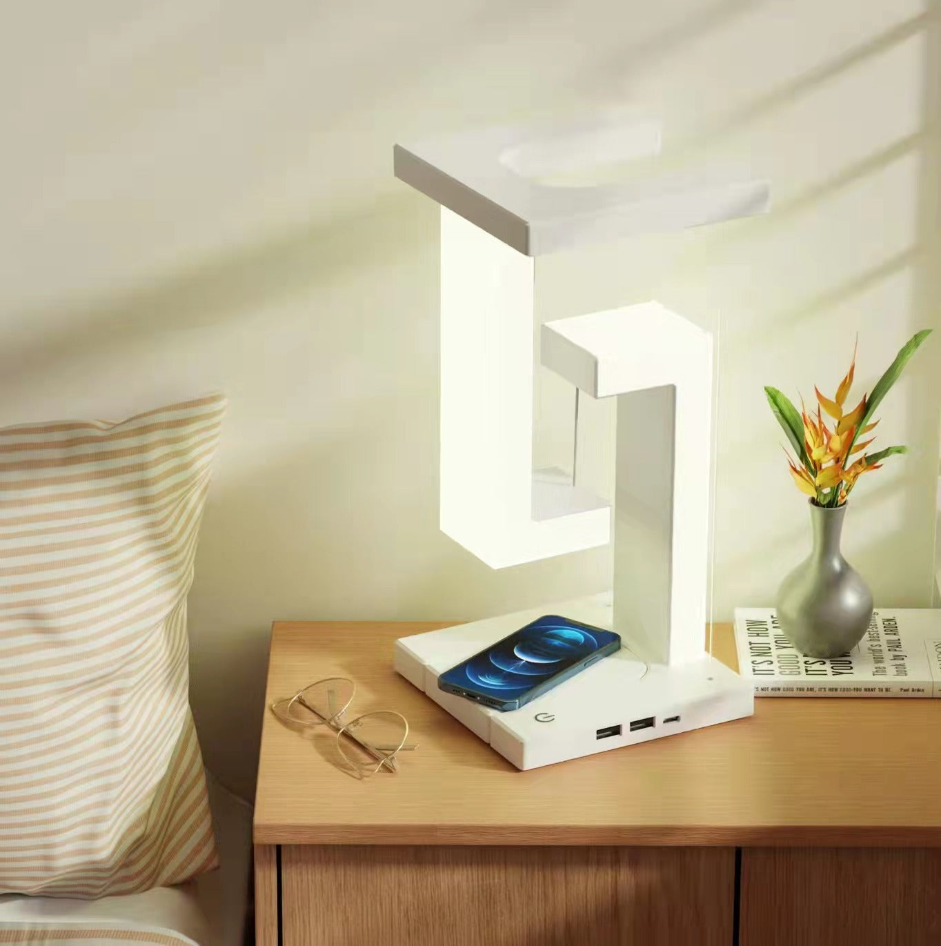 FloatGlow Balance Wireless Lamp